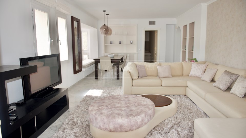 Marbella Golden Mile, Spacious duplex-penthouse in Marina Puente Romano