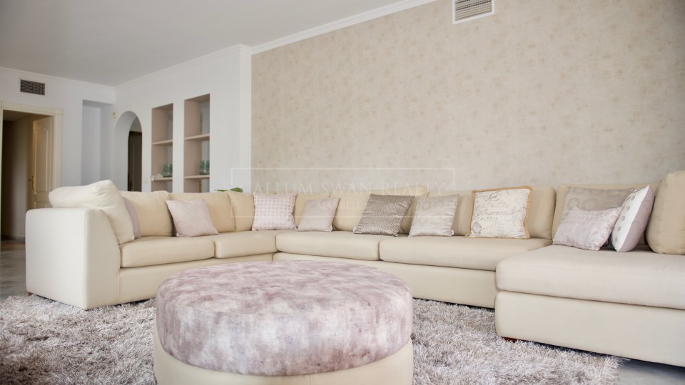 Marbella Golden Mile, Spacious duplex-penthouse in Marina Puente Romano