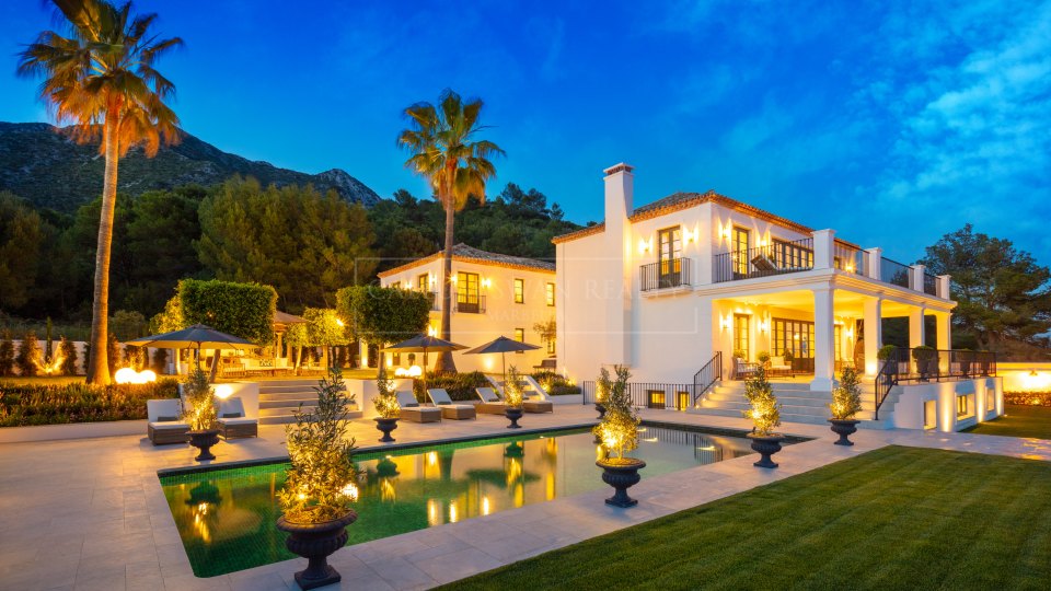 Marbella Golden Mile, Impresionante villa de lujo en Sierra Blanca con exquisito estilo y preciosas vistas al mar