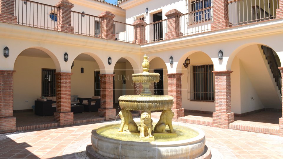 Marbella Golden Mile, Gran Villa de lujo, cerca de la playa en la Milla de Oro, Marbella