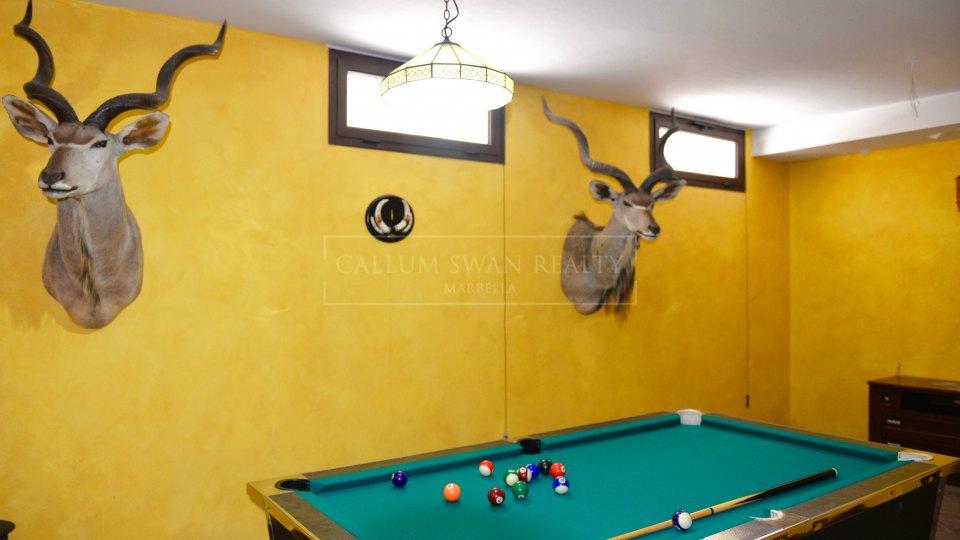 Marbella Golden Mile, Gran Villa de lujo, cerca de la playa en la Milla de Oro, Marbella