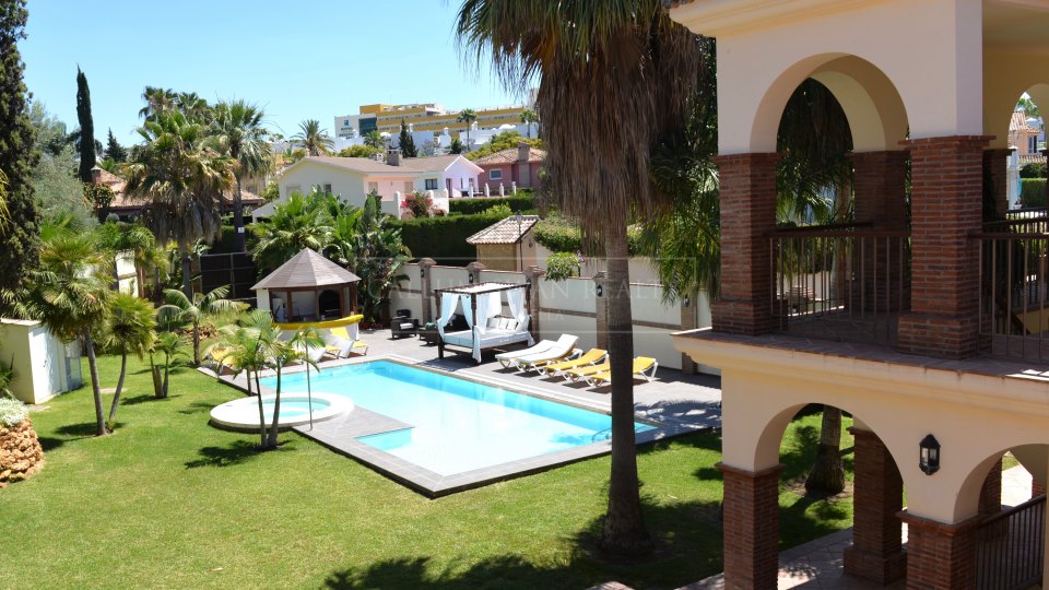 Marbella Golden Mile, Gran Villa de lujo, cerca de la playa en la Milla de Oro, Marbella