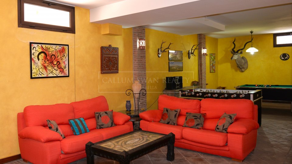 Marbella Golden Mile, Gran Villa de lujo, cerca de la playa en la Milla de Oro, Marbella