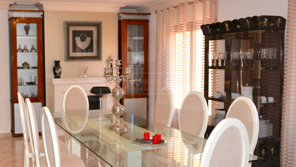 Marbella Golden Mile, Gran Villa de lujo, cerca de la playa en la Milla de Oro, Marbella