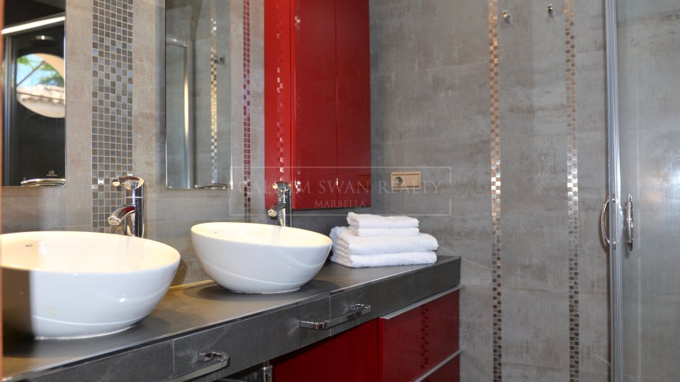 Marbella Golden Mile, Gran Villa de lujo, cerca de la playa en la Milla de Oro, Marbella