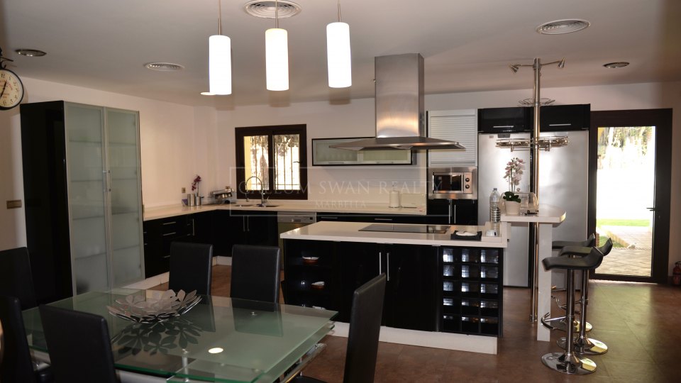 Marbella Golden Mile, Gran Villa de lujo, cerca de la playa en la Milla de Oro, Marbella