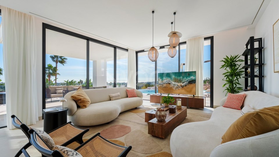 Elegant Contemporary Family Villa