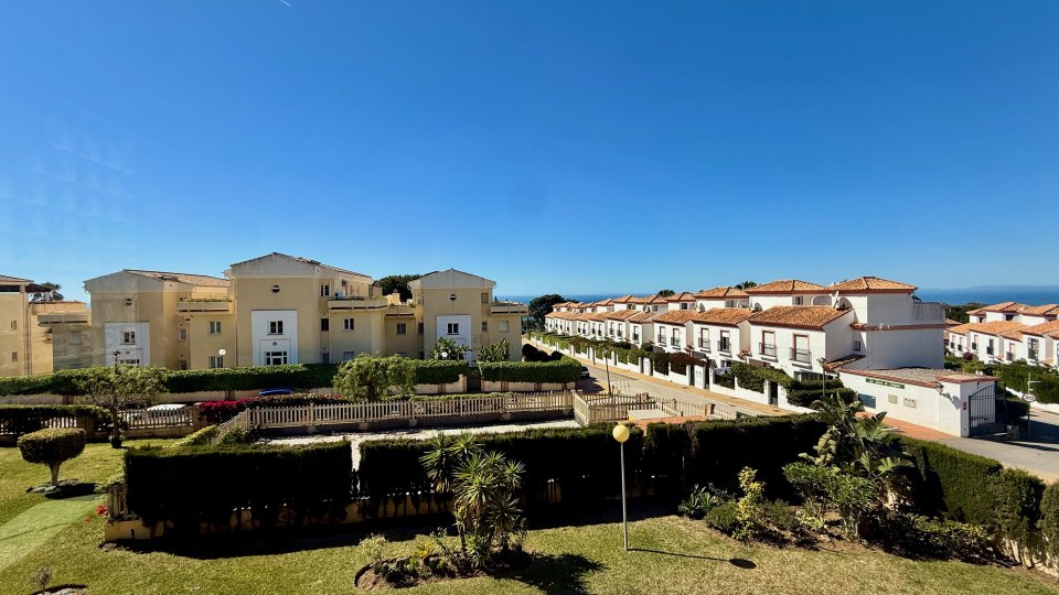 Charming apartment, right next to the golf course in Cabopino, East Marbella