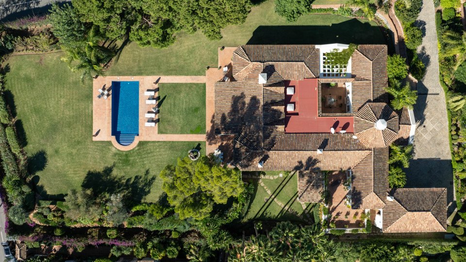 Timeless Mediterranean Villa in Prestigious Altos Reales
