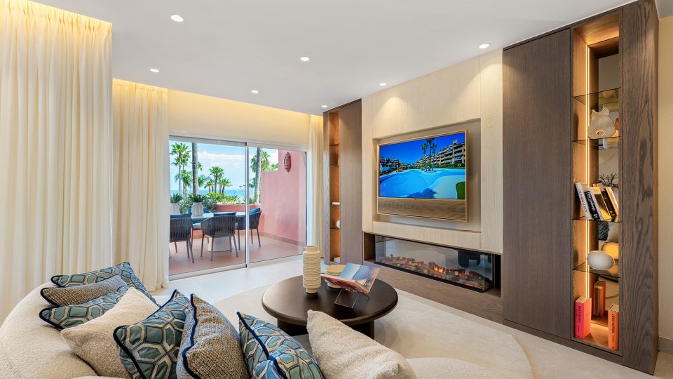Beachfront Apartment in Estepona