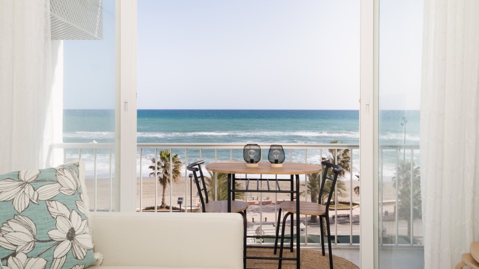 Magnificent apartment on the first line in Fuengirola