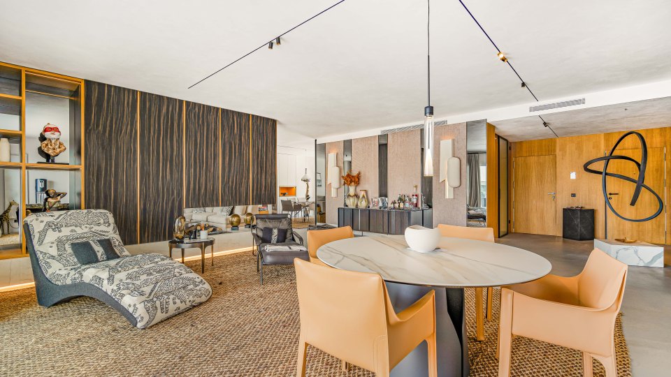 Stunning fully refurbished duplex penthouse in Puerto Banús.