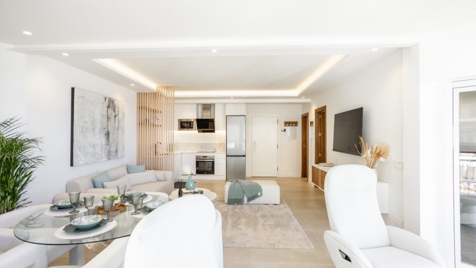 Boutique apartment with panoramic sea views located on the beachfront of Marbella