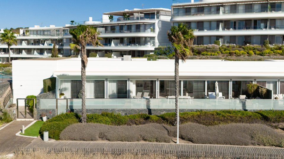 Exclusiva villa de lujo dentro de un complejo de lujo con seguridad.