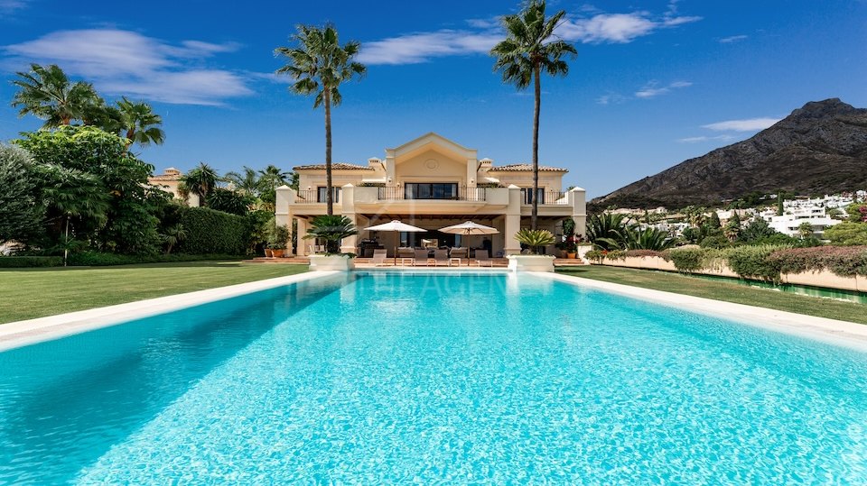 Exquisite Luxury Villa Retreat on Marbella's Golden Mile