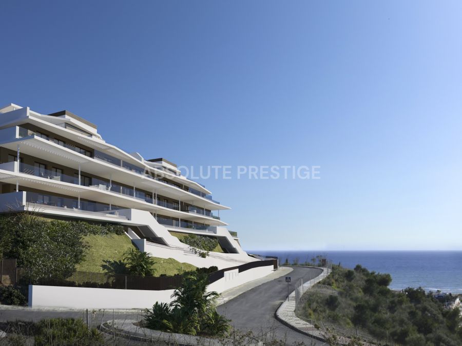 Development located in Marbella with 2-, 3- and 4-bedroom units and usable footages ranging from 180m2 to 420m2