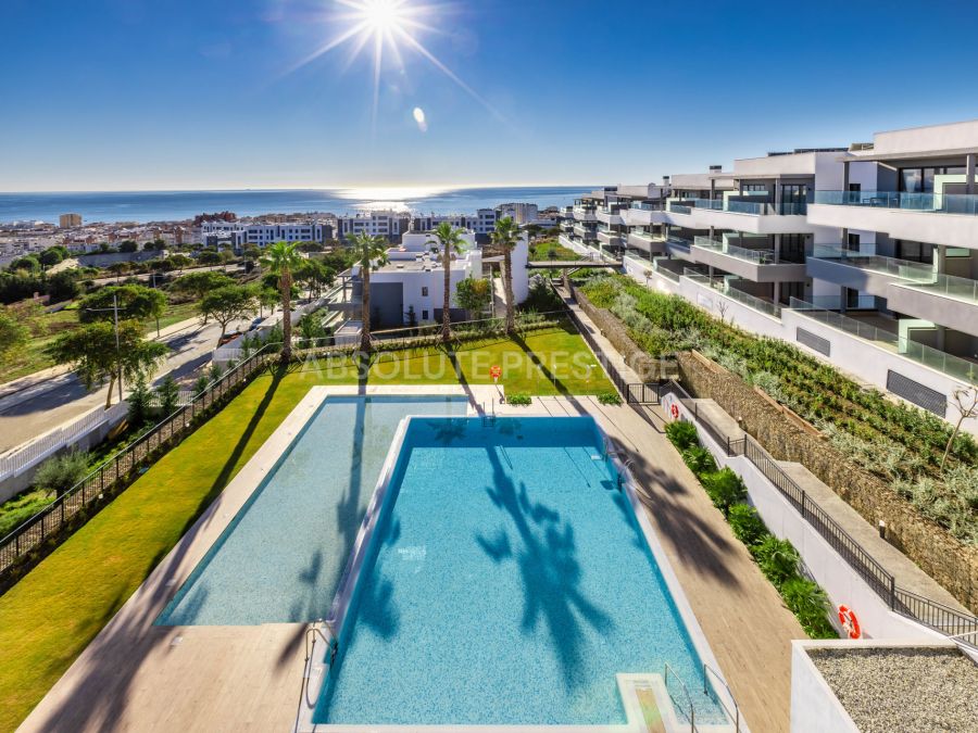Mesas Homes offers a total of 187 one, two, three or four bedroom apartments located in the city of Estepona. Its privileged location offers beautiful views over the bay of Estepona.