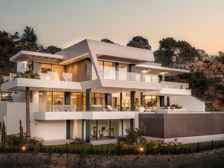 Brand new ultra modern villa in Monte Mayor