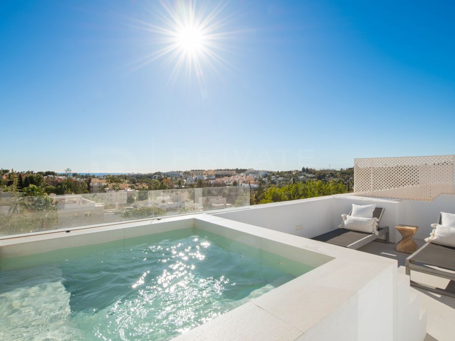 Luxury fully refurbished penthouse in Nueva Andalucia