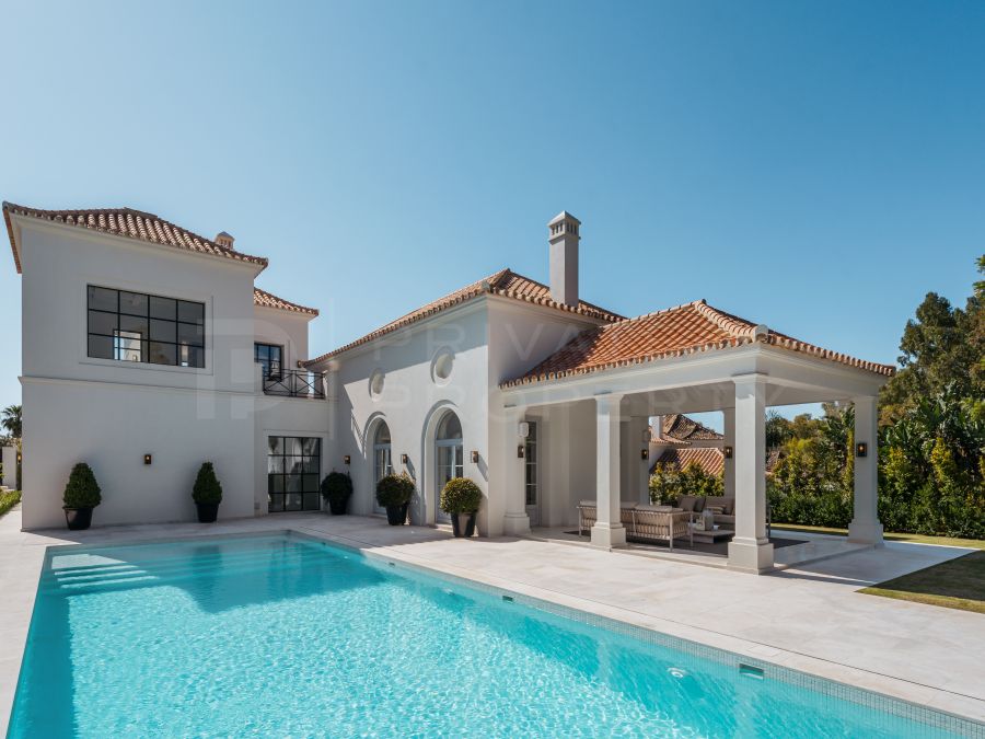 VILLA VALORA - BEAUTIFUL, CLASSICAL STYLE 4 BEDROOM VILLA IN LA CERQUILLA