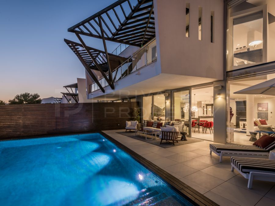 Outstanding townhouse in Sierra Blanca
