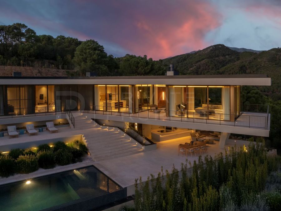 CASA MIYABI - THREE BEDROOM VILLA WITH TWO BEDROOM GUEST HOUSE IN MONTE MAYOR