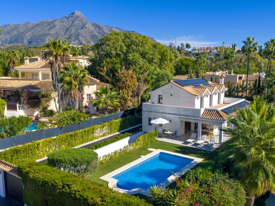 Villa Cisne - Elegant, newly renovated 4 bedroom villa in Nueva Andalucia