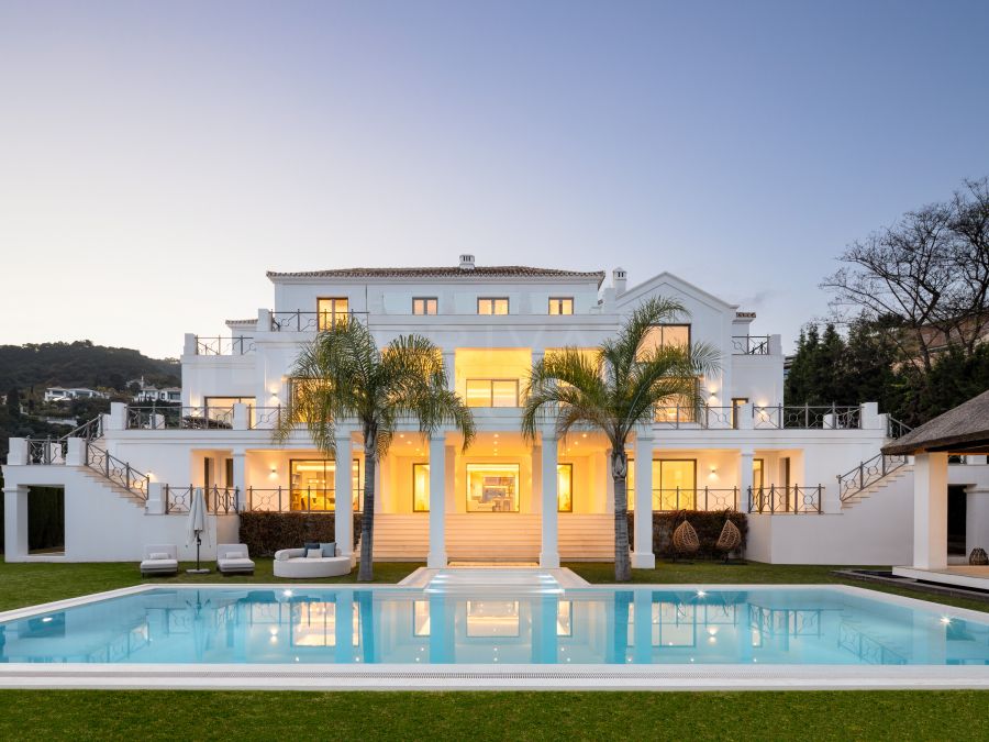 El Madroñal 6 - Stunning villa with a blend of modern and traditional architecture