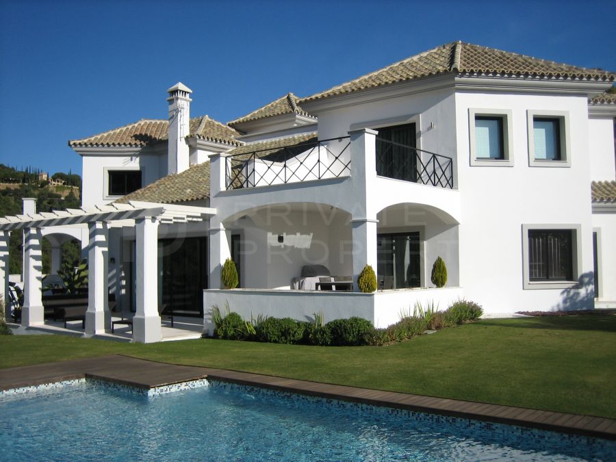 Contemporary villa in El Madroñal