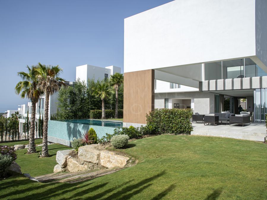 Villa in Los Flamingos with sea views