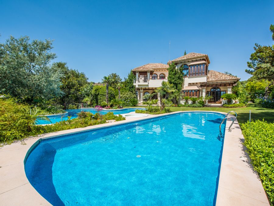 Charming villa in La Zagaleta