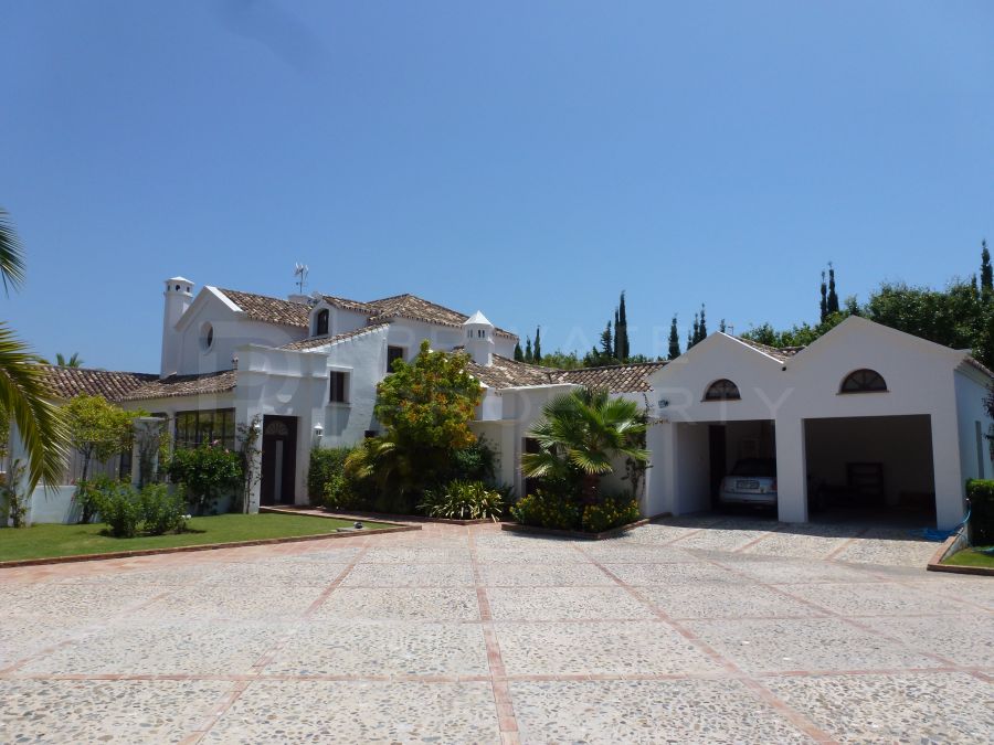 Villa in Guadalmina Baja