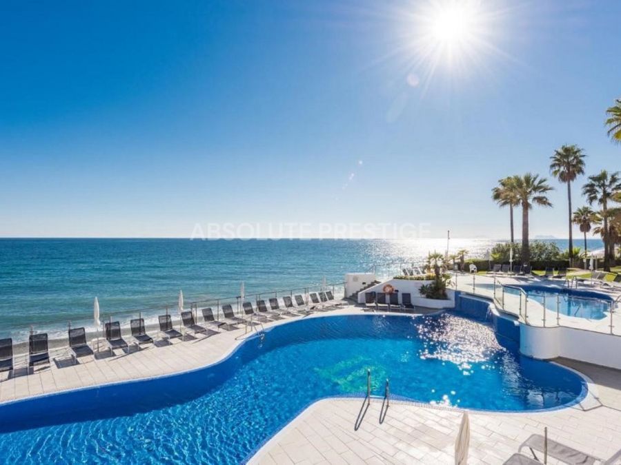Atico en venta en Dominion Beach, Estepona
