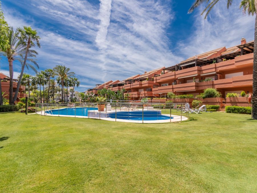 Penthouse for sale in El Embrujo Playa, Marbella - Puerto Banus