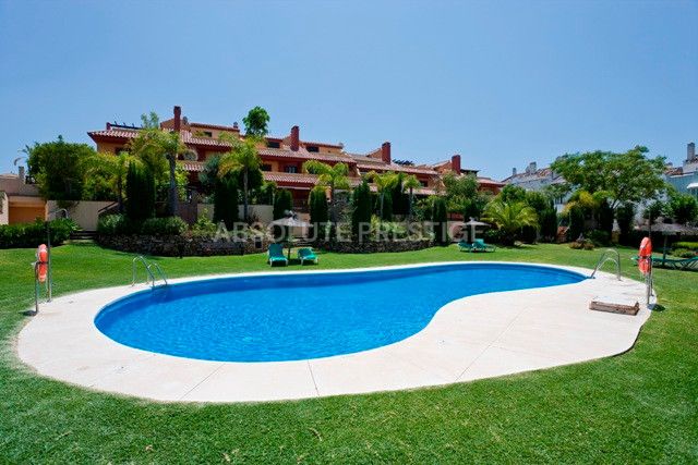 Town House for long term rent in Marbella Golden Mile