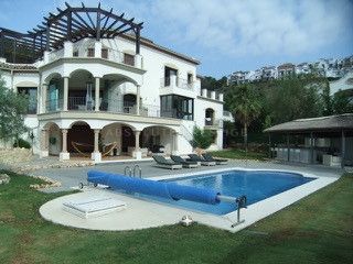 Villa en venta en Benahavis