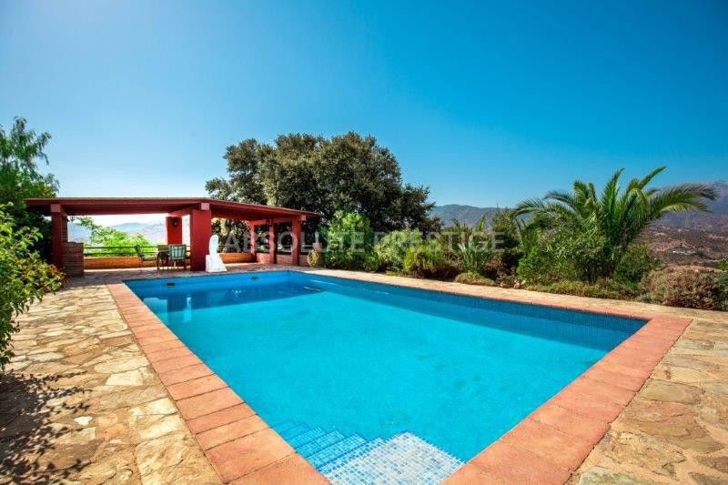 Villa zu verkaufen in Tolox