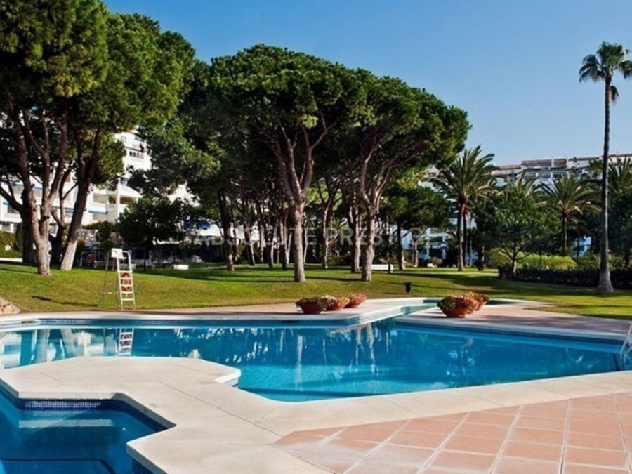 Apartment for sale in Nueva Andalucia, Marbella