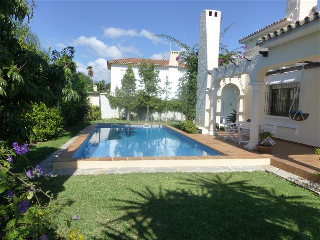 Villa zu verkaufen in San Pedro de Alcantara