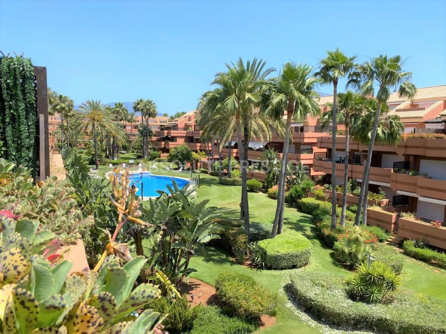 Penthouse for long term rent in Nueva Andalucia, Marbella