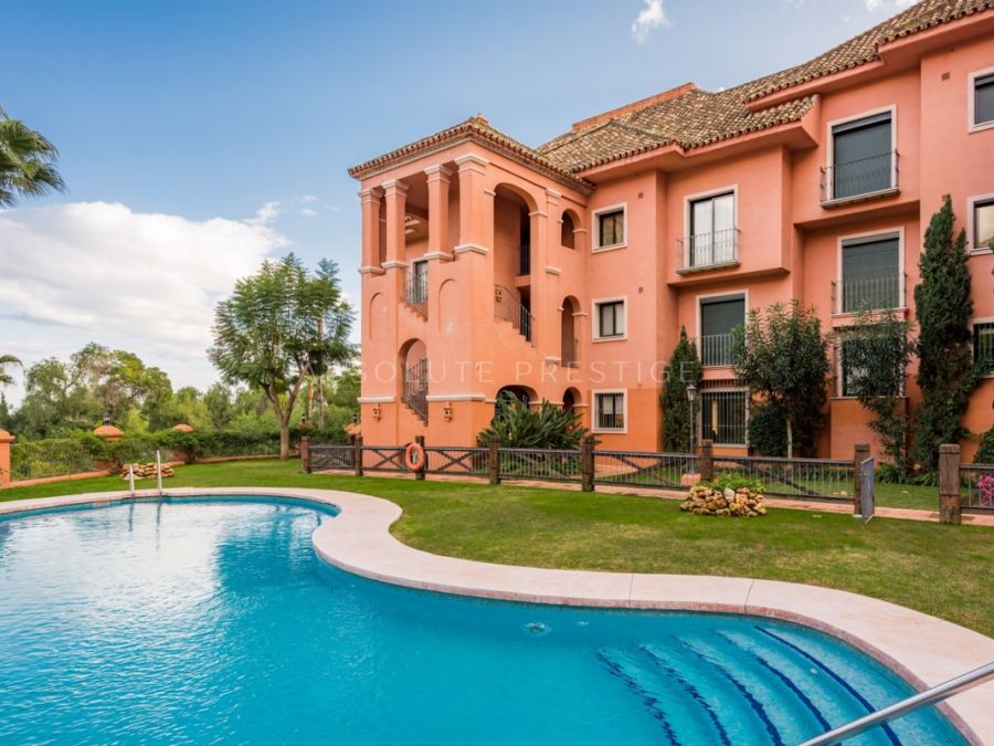Penthouse for sale in Benahavis