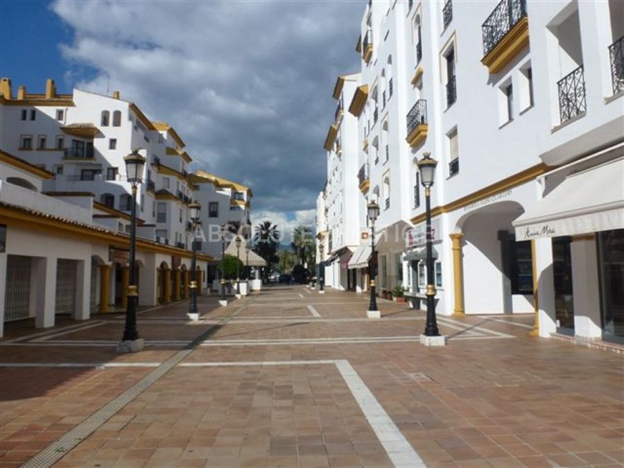 Local Comercial en alquiler larga temporada en Marbella - Puerto Banus