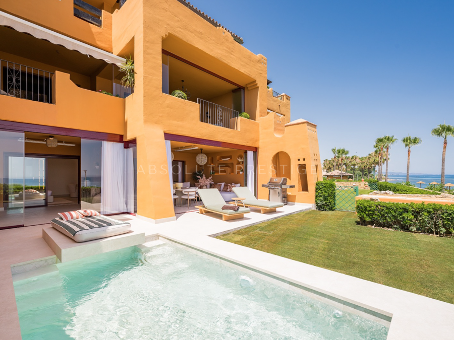 LUXURY BEACHSIDE APARTMENT FOR SALE ON THE NEW GOLDEN MILE, ESTEPONA