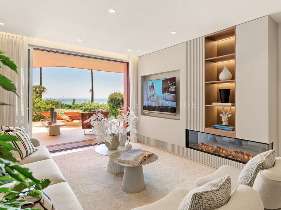 KÜSTENWOHNUNG ZUM VERKAUF IN MENARA BEACH, ESTEPONA
