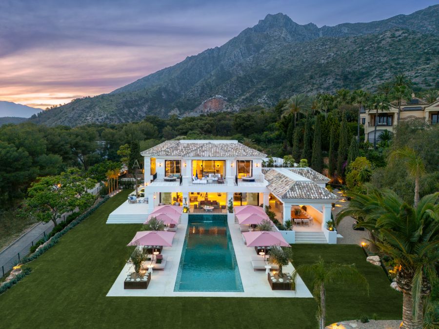 VILLA DE LUJO EN LA EXCLUSIVA SIERRA BLANCA, MILLA DE ORO DE MARBELLA