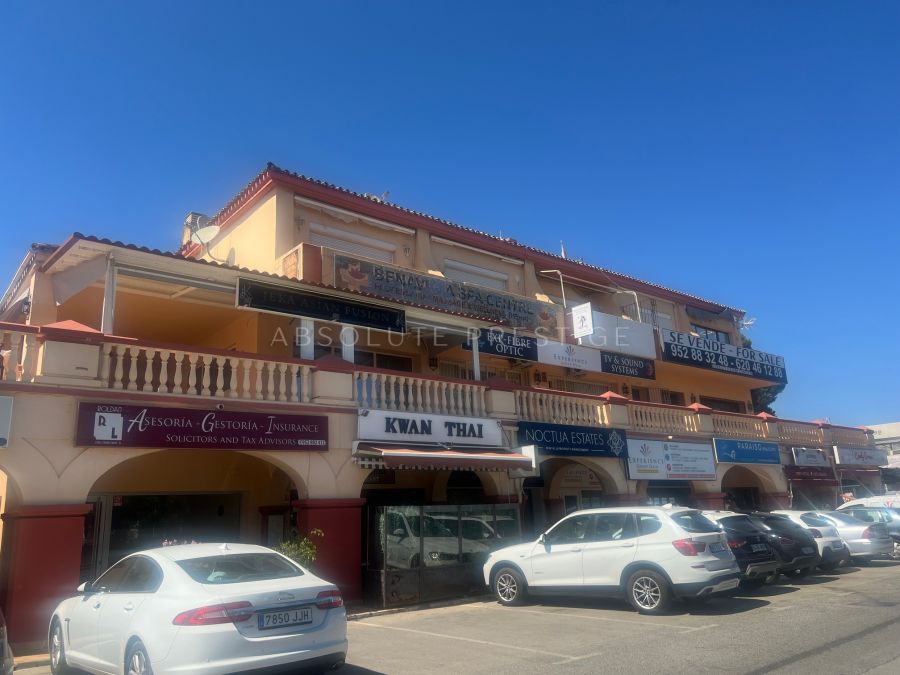 Comercial premises for sale in Benavista, Estepona