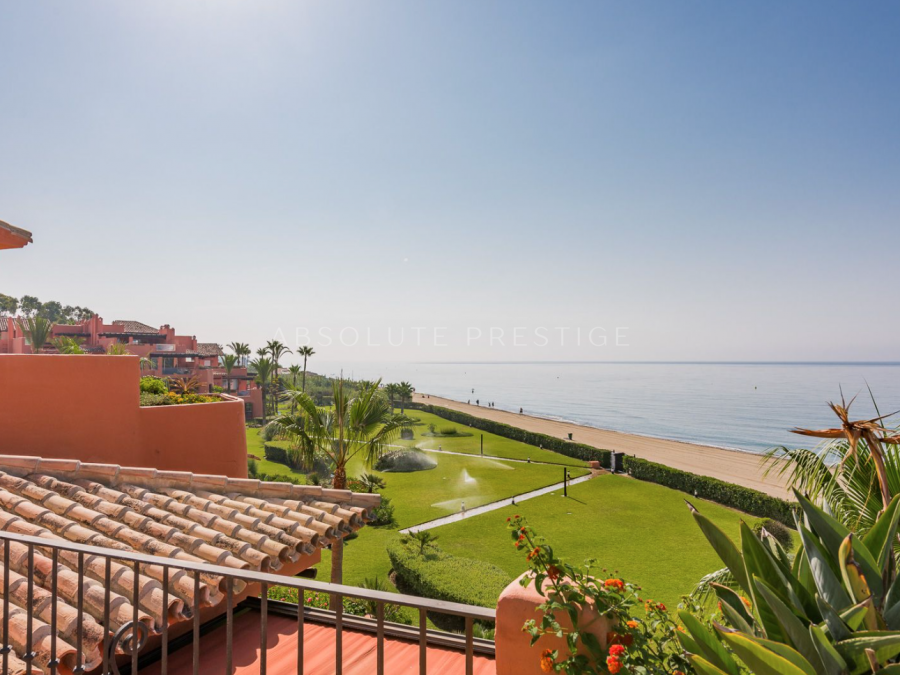 FRONTLINE BEACH DUPLEX PENTHOUSE FOR SALE IN MARBELLA EAST