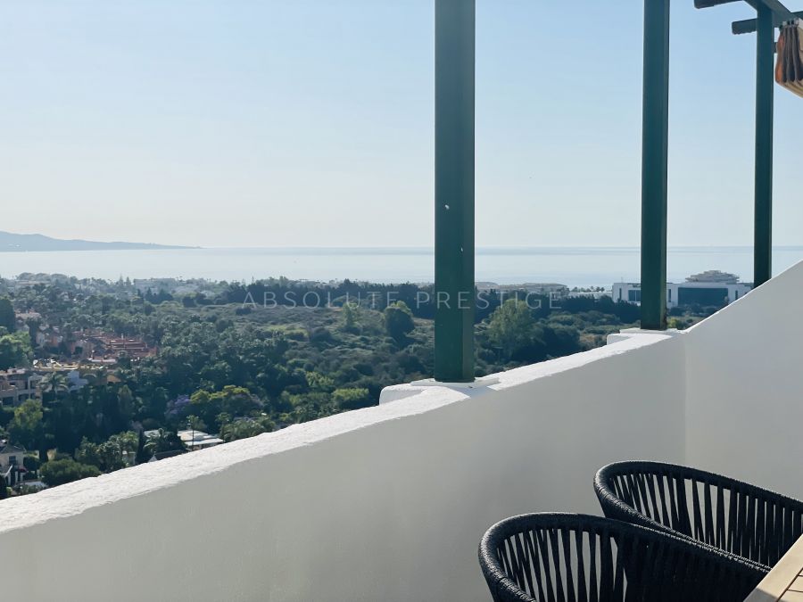 Duplex Penthouse for sale in Señorio de Aloha, Nueva Andalucia