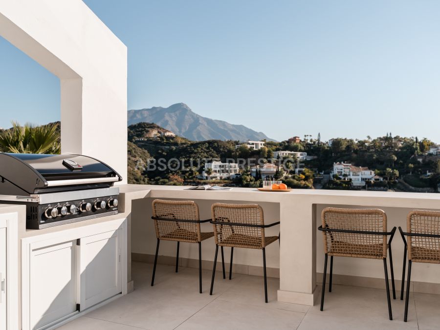 REFURBISHED PENTHOUSE FOR SALE IN LA QUINTA