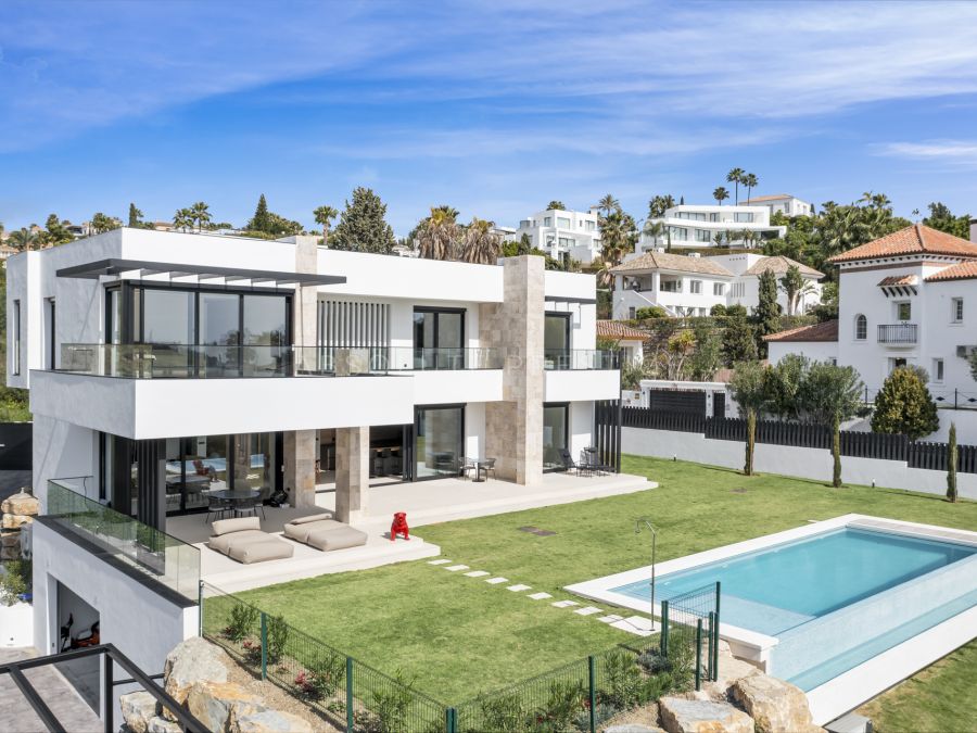 BRAND NEW VILLA IN LA ALQUERIA, BENAHAVIS